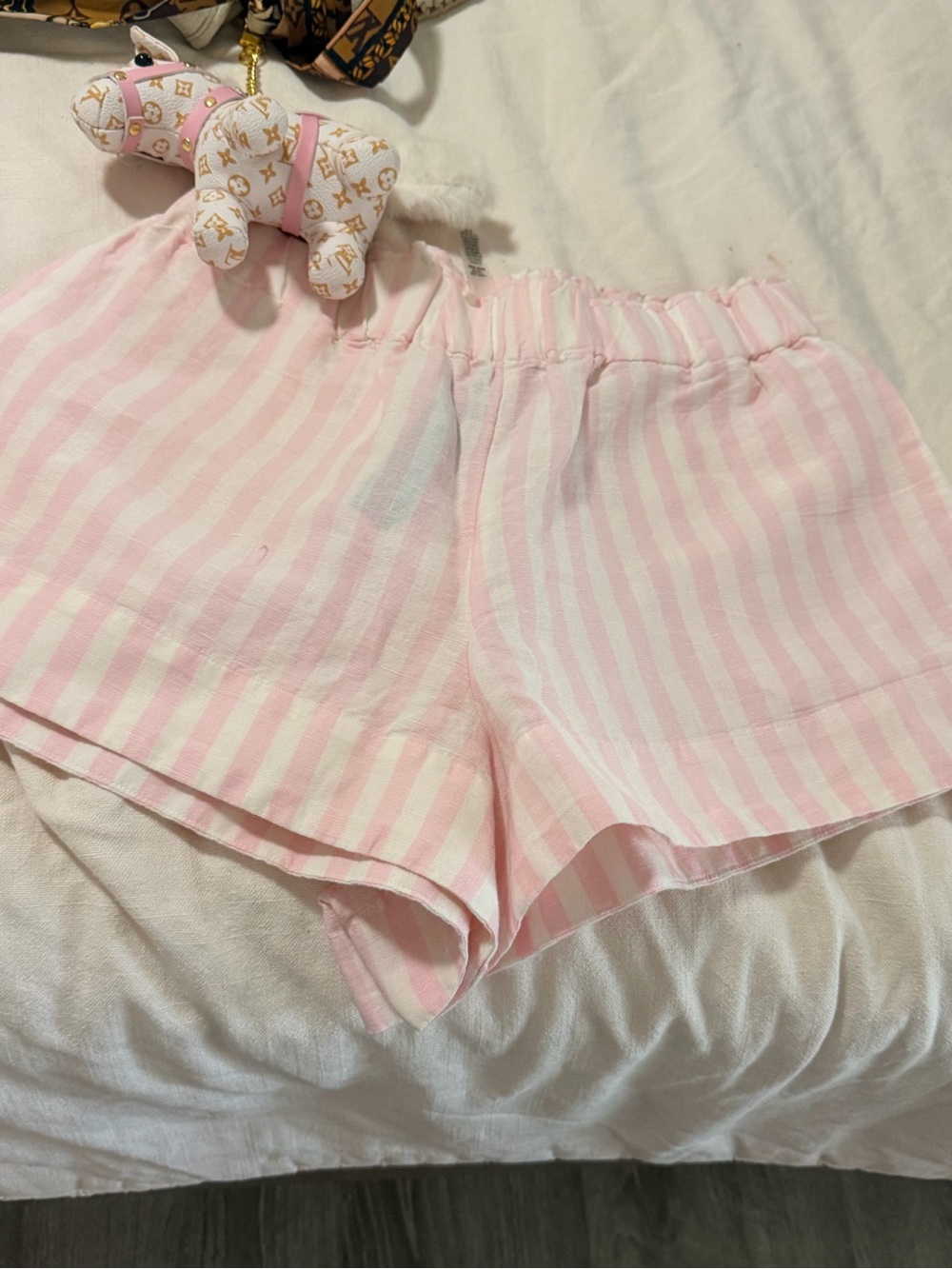Victoria's Secret Pink and White Linen shorts
